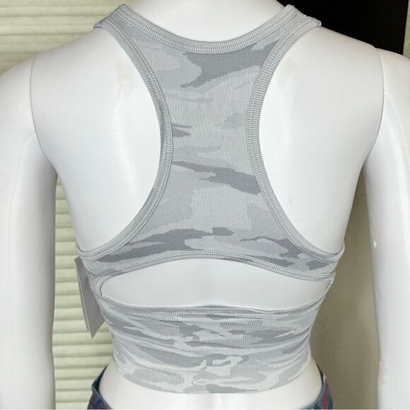 Pro-Fit Seamless Silver Camouflage Padded Sports Bra Size Small - Picture 1 of 7